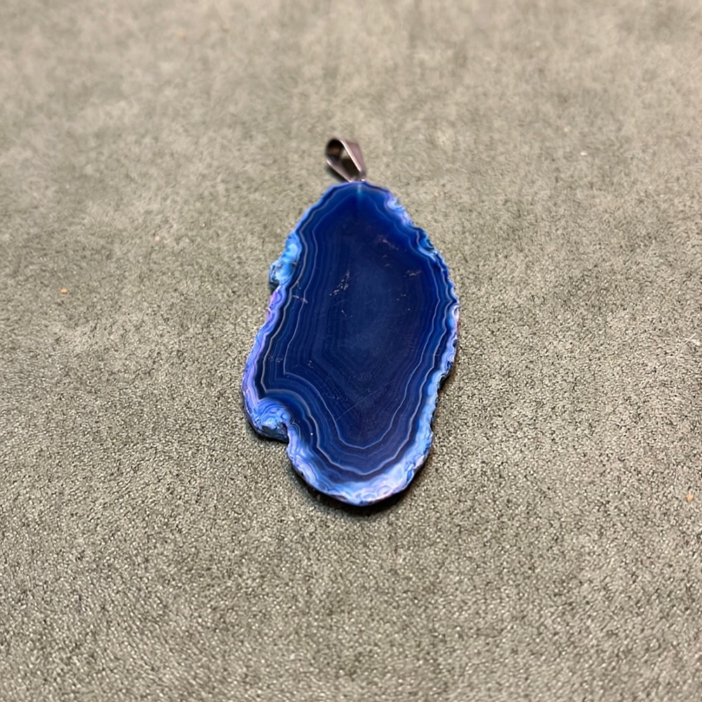 Rocks & Gems Canada Blue Agate Slice Pendant